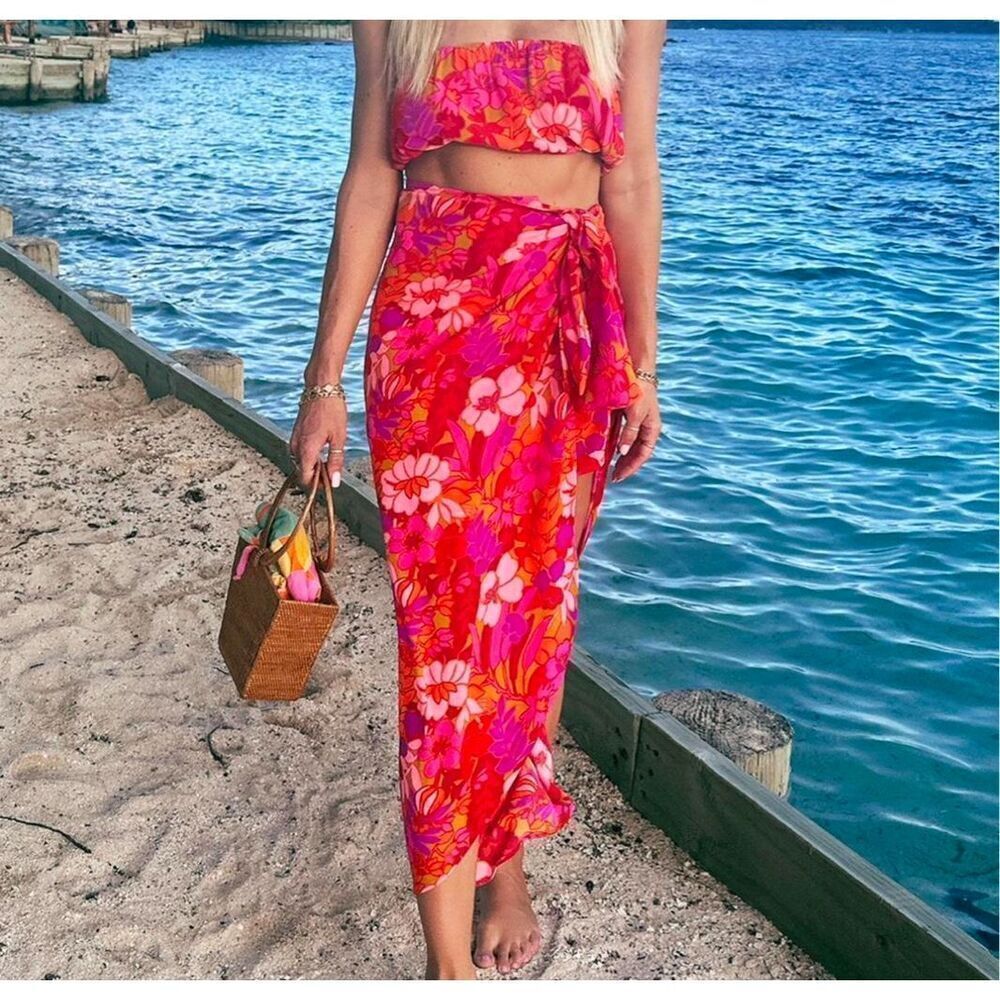 $138 Show me your mumu wrap me up skirt size small